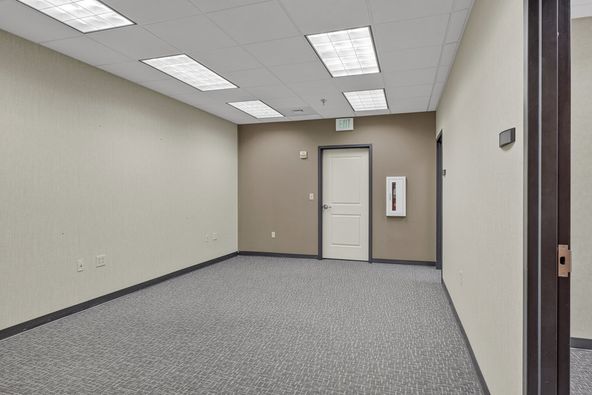 Cross Park Center: 9123 - 9131 Cross Park Drive, Knoxville, TN 37923